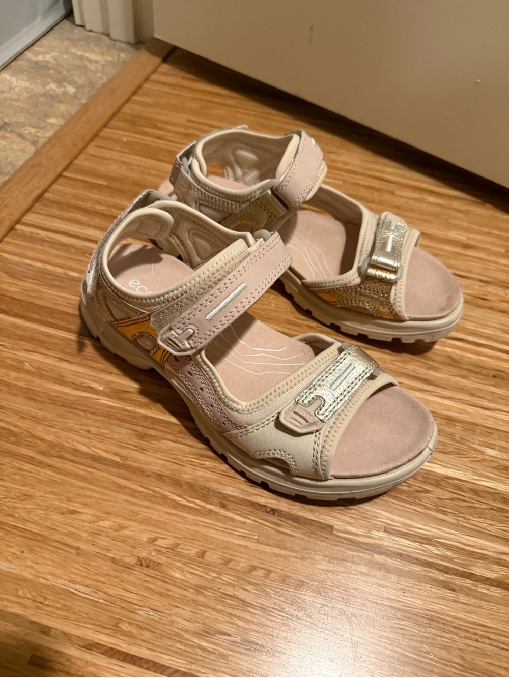 Ecco Kids Sandals in Pink and Gold Metallic